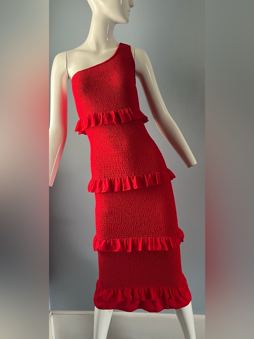Beginning Boutique One-Shoulder Red Smocked Tiered Ruffle Midi Dress Size M